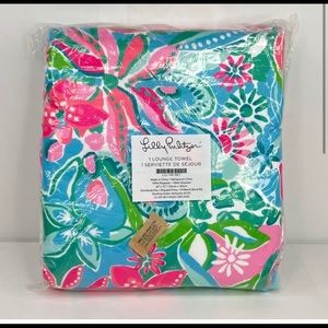Lilly Pulitzer Beach Lounge Towel NWT